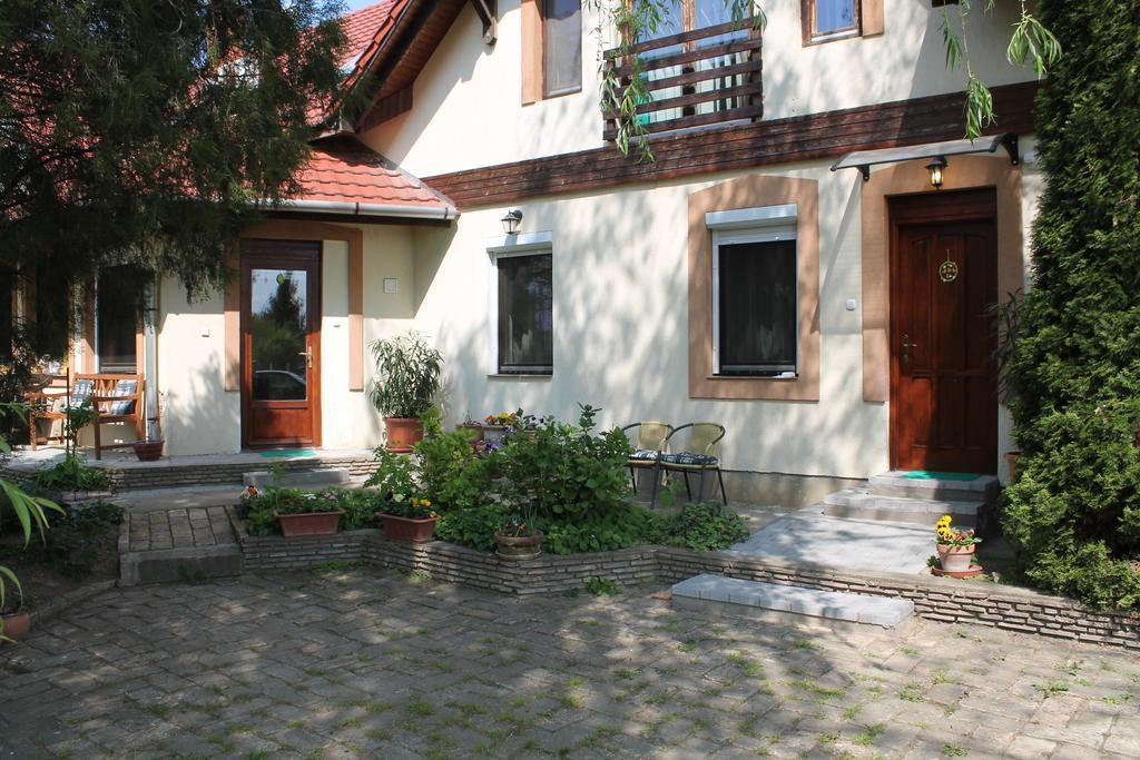 Vargapartman Szeged Exterior foto